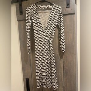 🆕 DVF Wrap Dress Gizela 2 Used Great condition 🔥🔥🔥